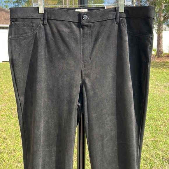 New Chico’s ultimate fit pants w/ pockets - Picture 5 of 16